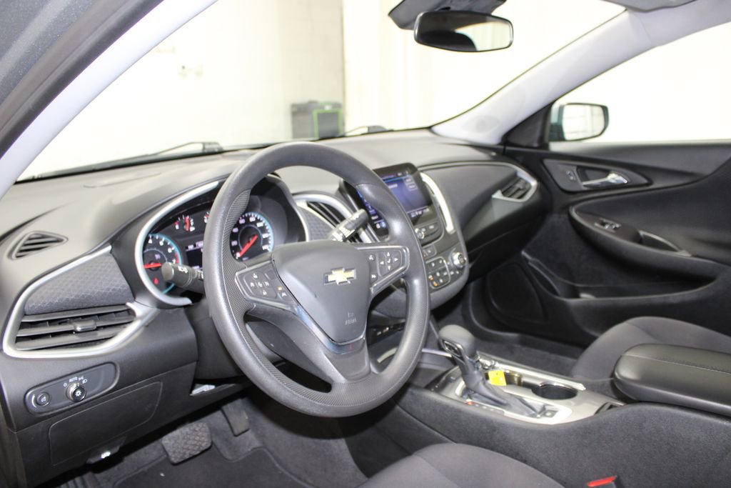 Used 2024 Chevrolet Malibu LT image 14