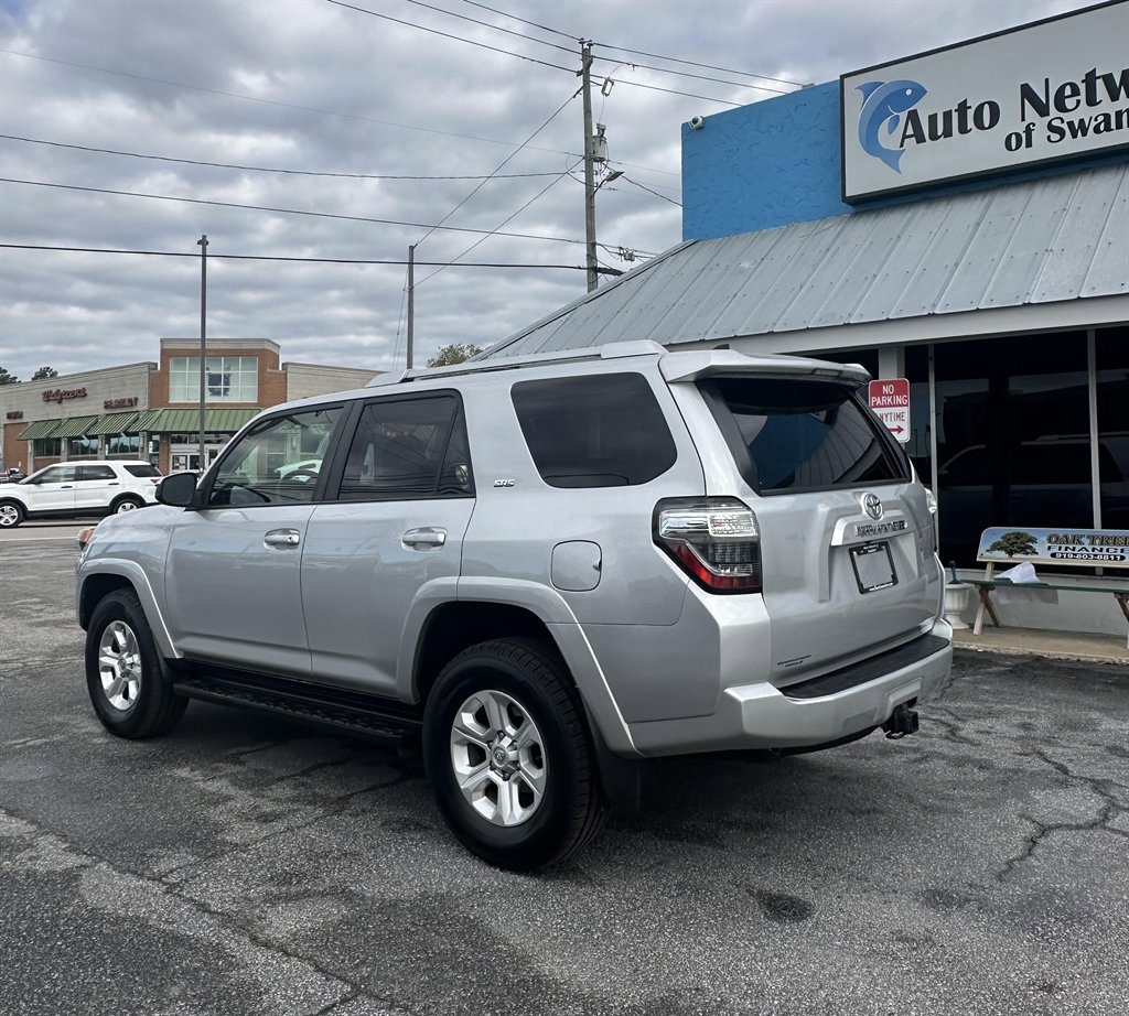 Used 2016 Toyota 4Runner SR5 image 6