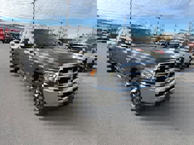 Used 2018 RAM 3500 Tradesman w/ Chrome Appearance Group image 22