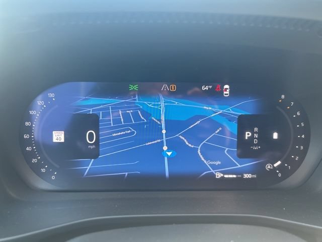 Certified 2025 Volvo XC40 B5 Plus AWD/4WD image 20