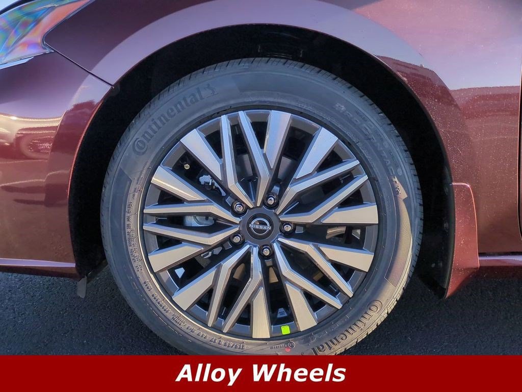 Certified 2025 Nissan Altima 2.5 SV w/ SV Premium Package FWD image 14