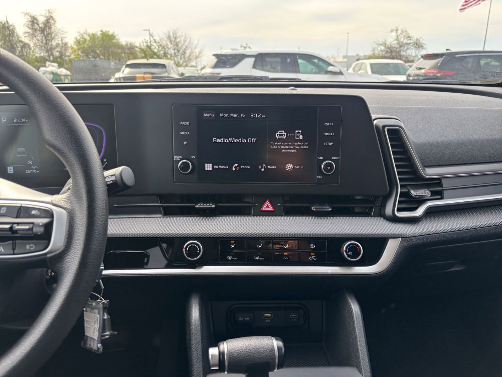 Used 2025 Kia Sportage LX image 20