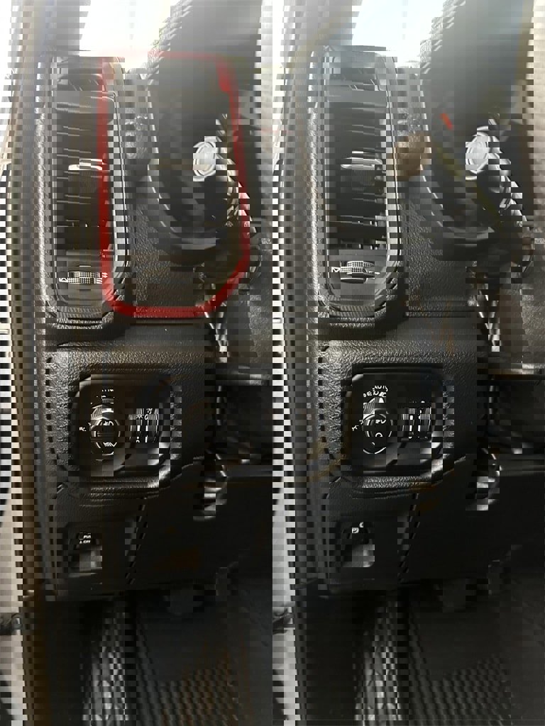 Used 2025 RAM 1500 Rebel image 15