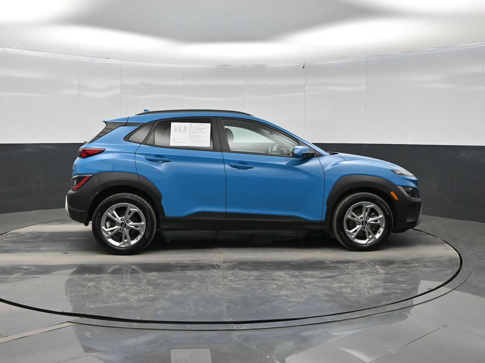 Used 2022 Hyundai Kona SEL AWD/4WD image 9