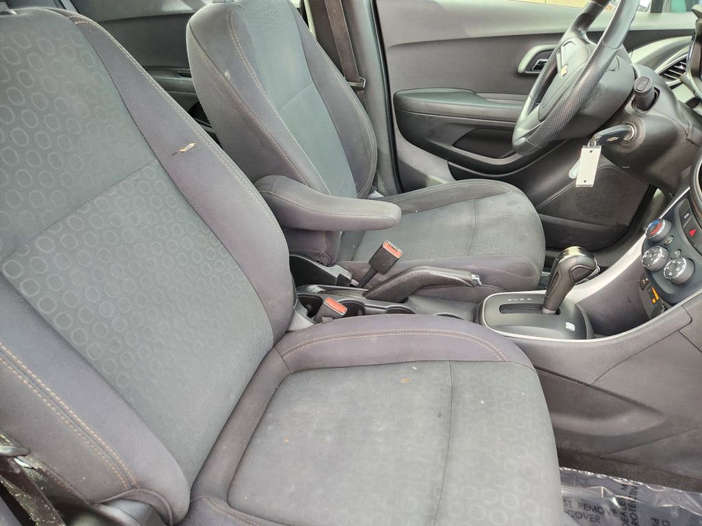 Used 2020 Chevrolet Trax LS image 4
