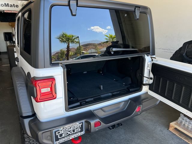 Used 2025 Jeep Wrangler Unlimited Rubicon w/ Safety Group AWD/4WD image 17
