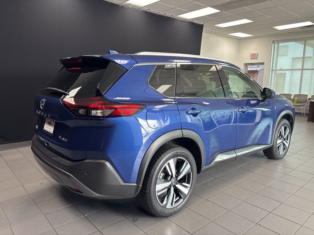 Used 2023 Nissan Rogue SL AWD/4WD image 3