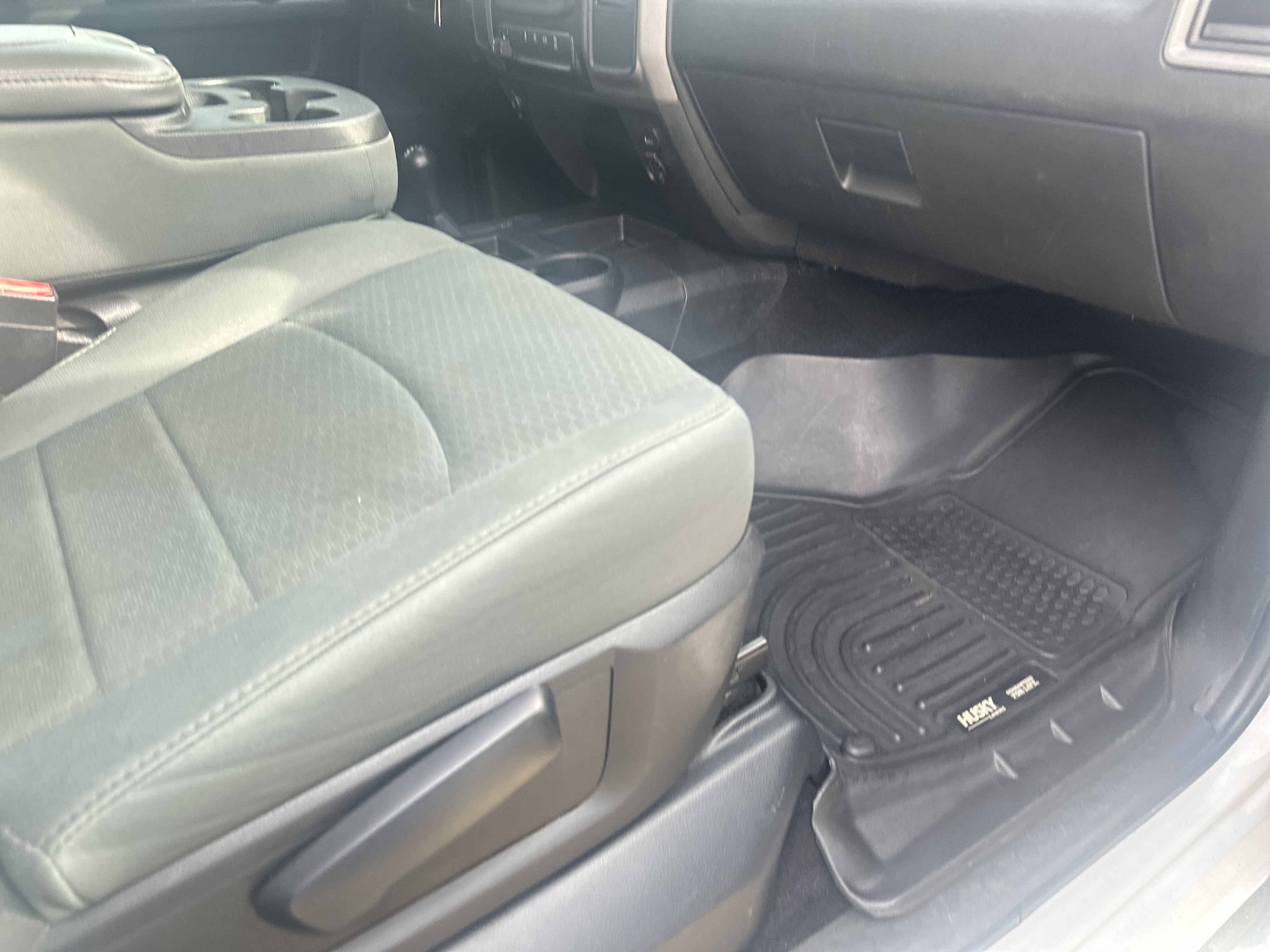 Used 2016 RAM 2500 Tradesman w/ Chrome Appearance Group image 32