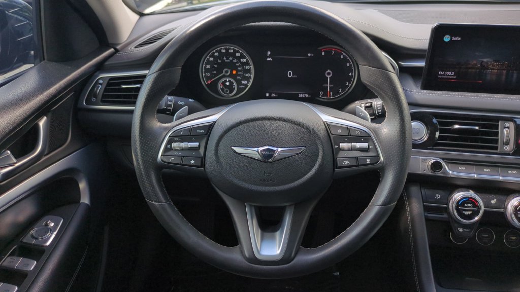 Used 2022 Genesis G70 2.0T RWD image 11