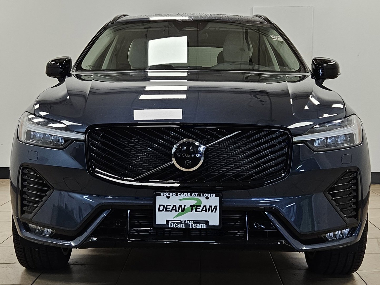 New 2026 Volvo XC60 B5 Ultra w/ Climate Package image 7