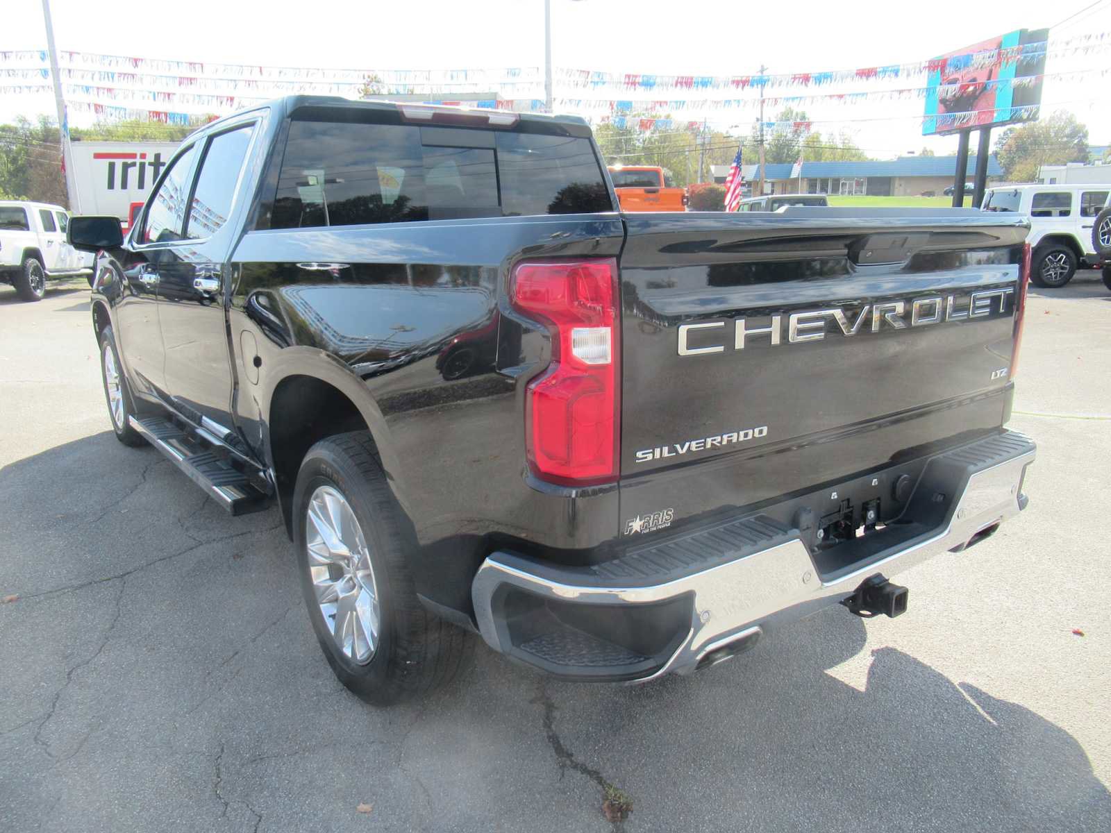 Used 2021 Chevrolet Silverado 1500 LTZ w/ LTZ Premium Package image 4