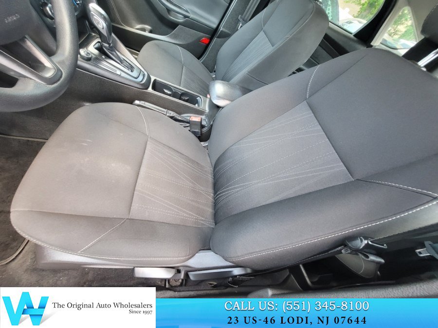 Used 2016 Ford Focus SE FWD image 12