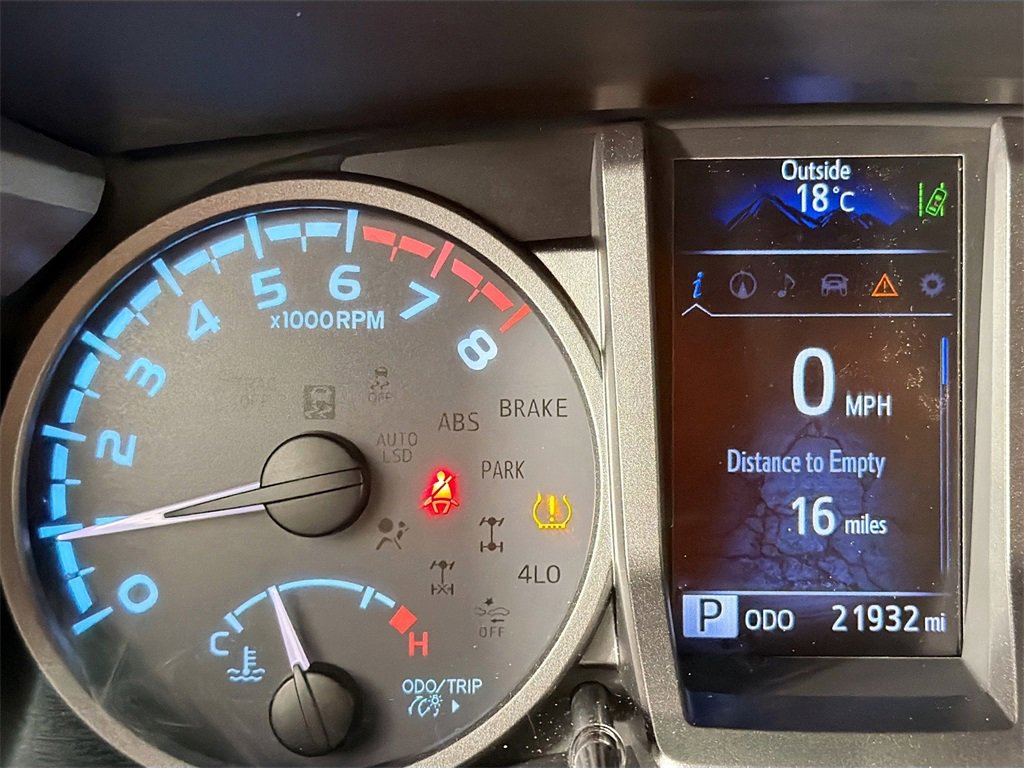 Used 2021 Toyota Tacoma TRD Sport image 12