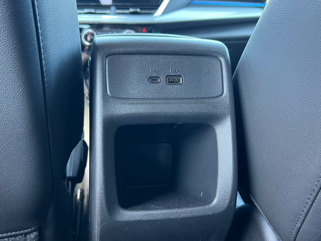 Used 2025 Chevrolet Trax LT FWD image 13