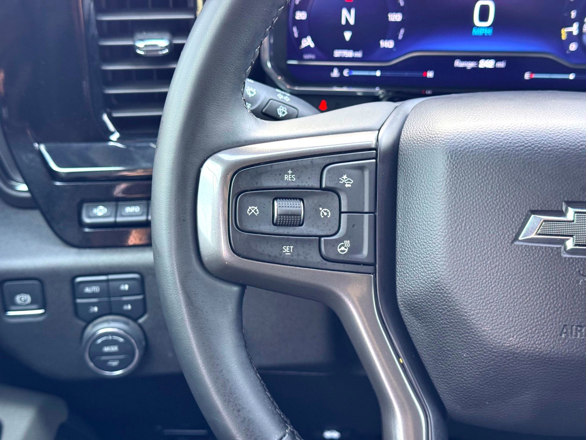 Used 2025 Chevrolet Silverado 2500 ZR2 w/ ZR2 Bison Edition image 28