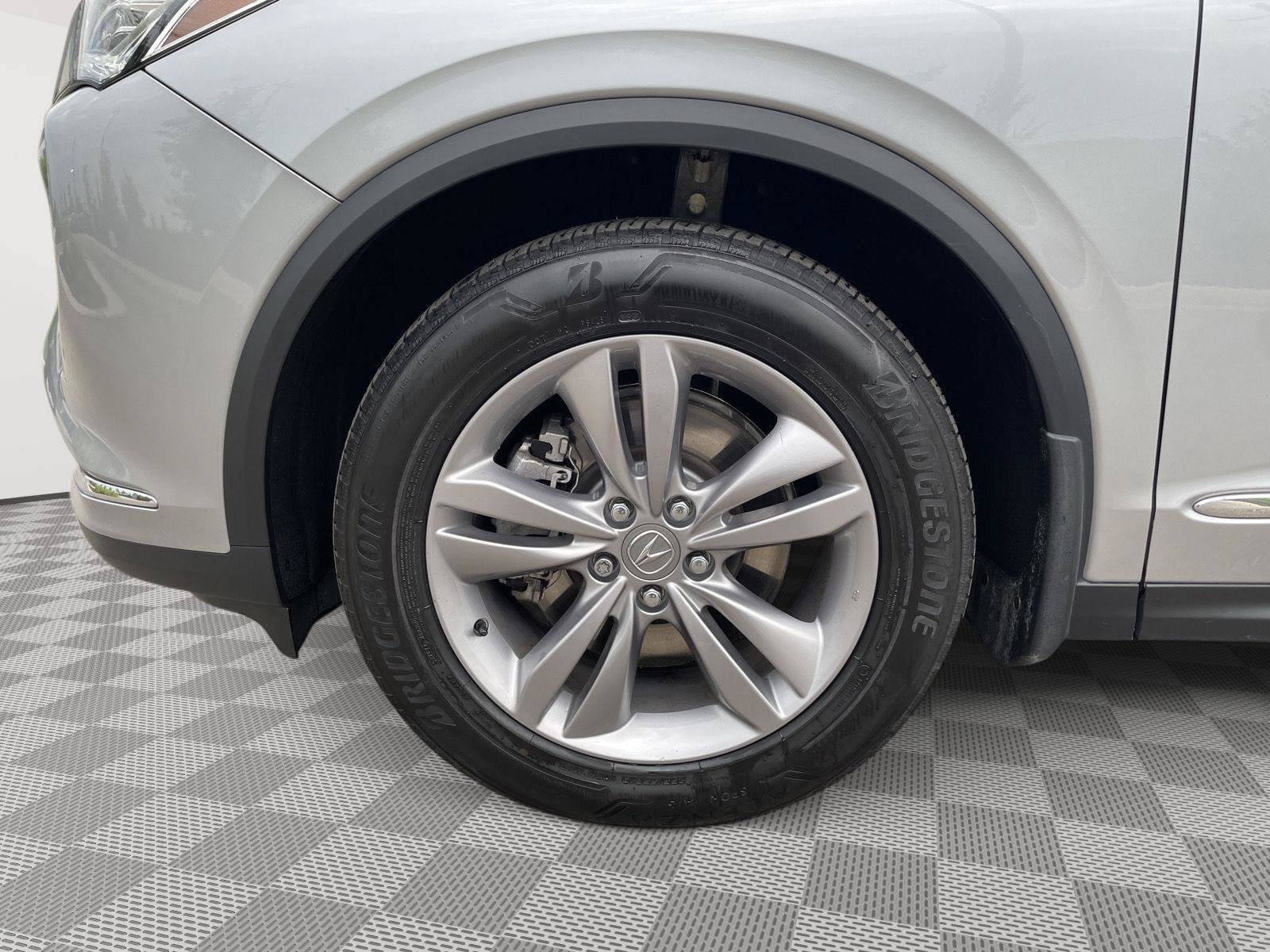 Used 2022 Acura MDX SH-AWD image 18
