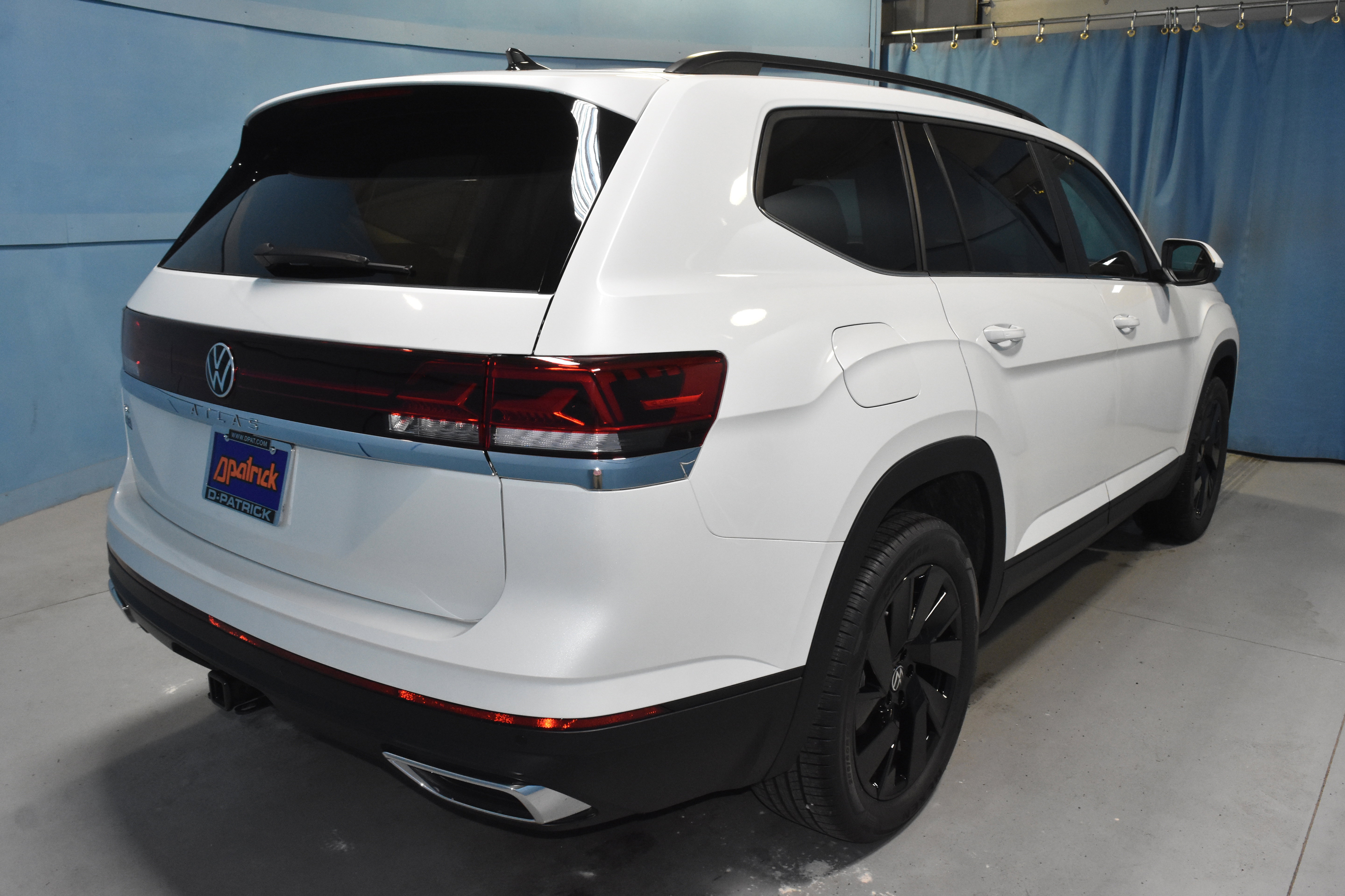 New 2026 Volkswagen Atlas SE FWD image 23