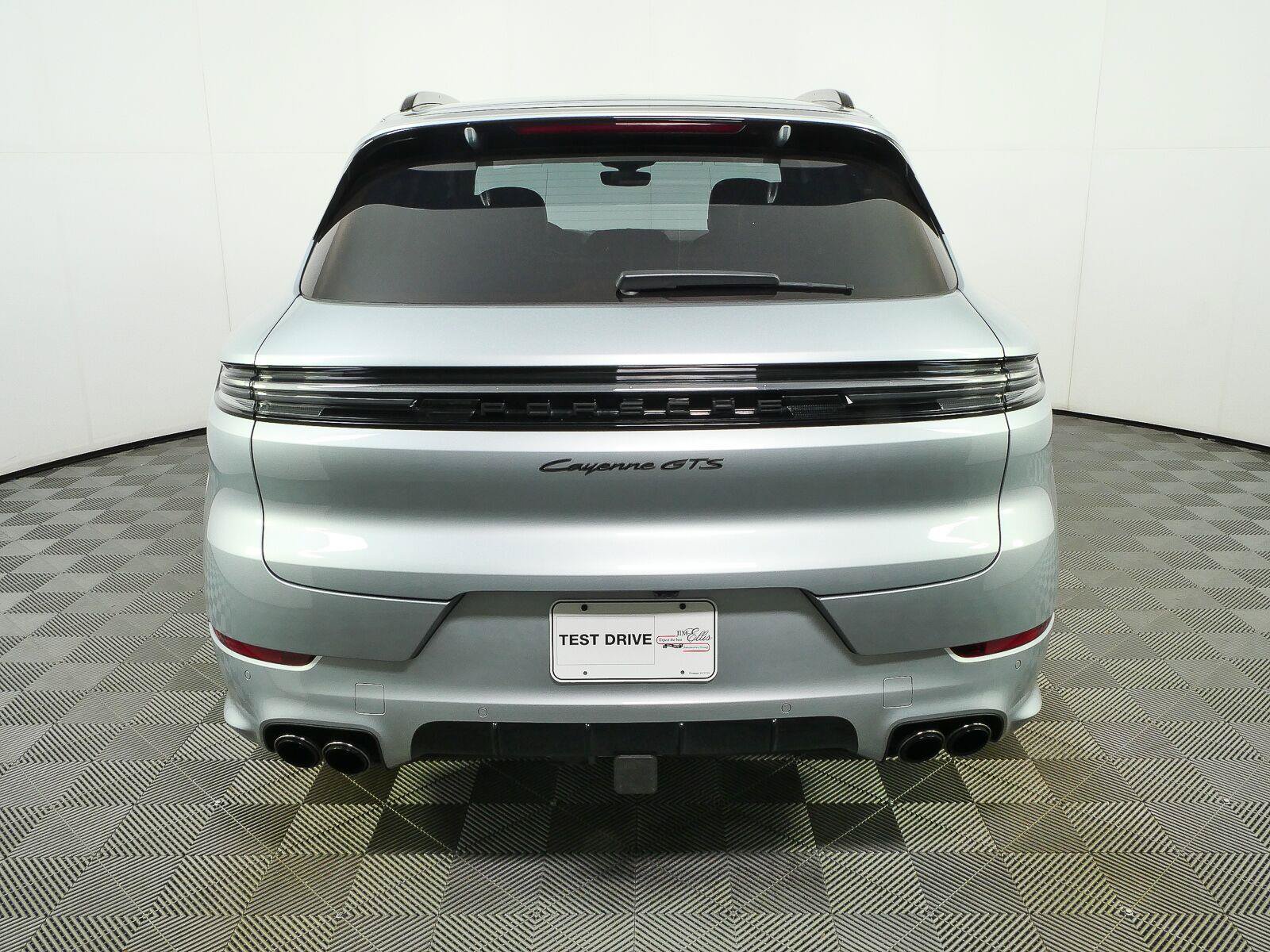 Certified 2025 Porsche Cayenne GTS AWD/4WD image 31