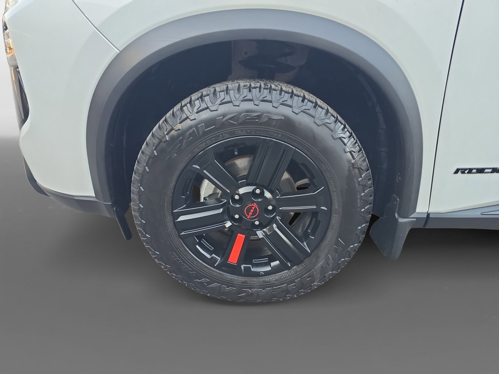 Certified 2025 Nissan Rogue SV image 9