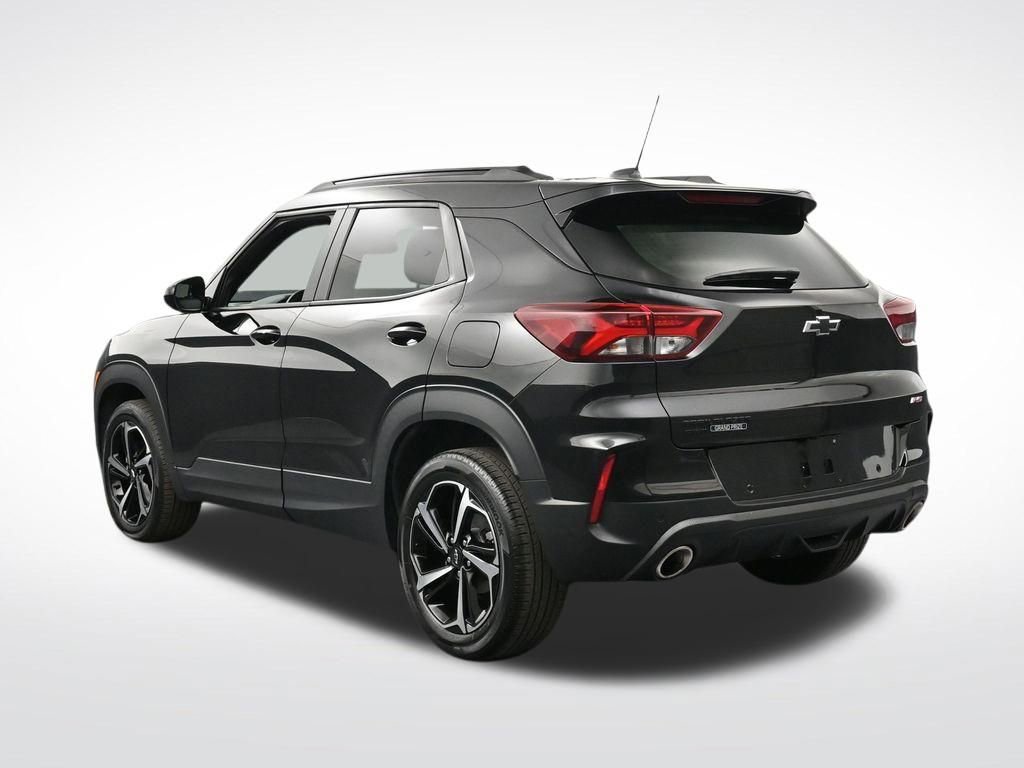 Used 2023 Chevrolet TrailBlazer RS w/ Sun and Liftgate Package image 3