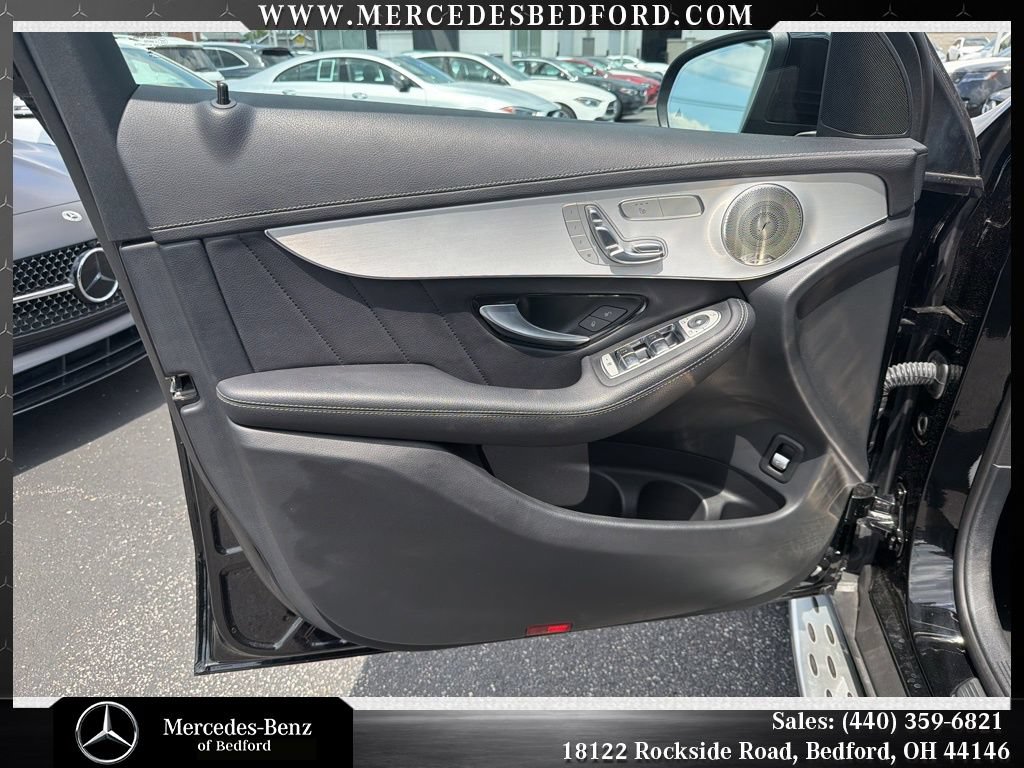 Used 2023 Mercedes-Benz GLC 300 4MATIC Coupe image 9