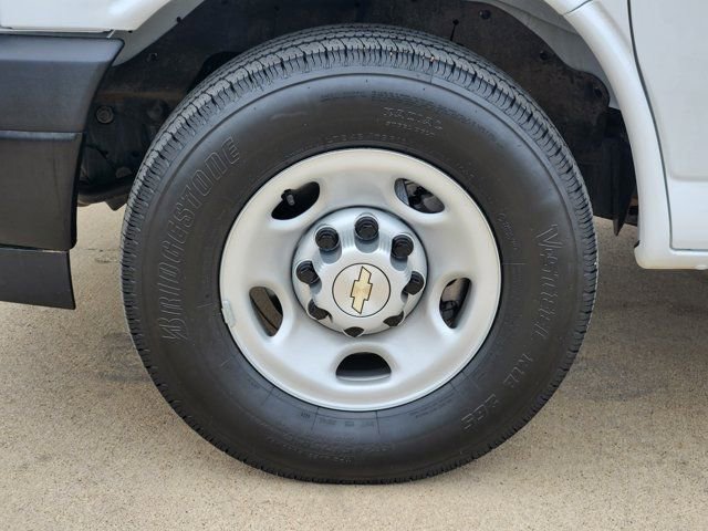 Used 2025 Chevrolet Express 3500 LS image 16