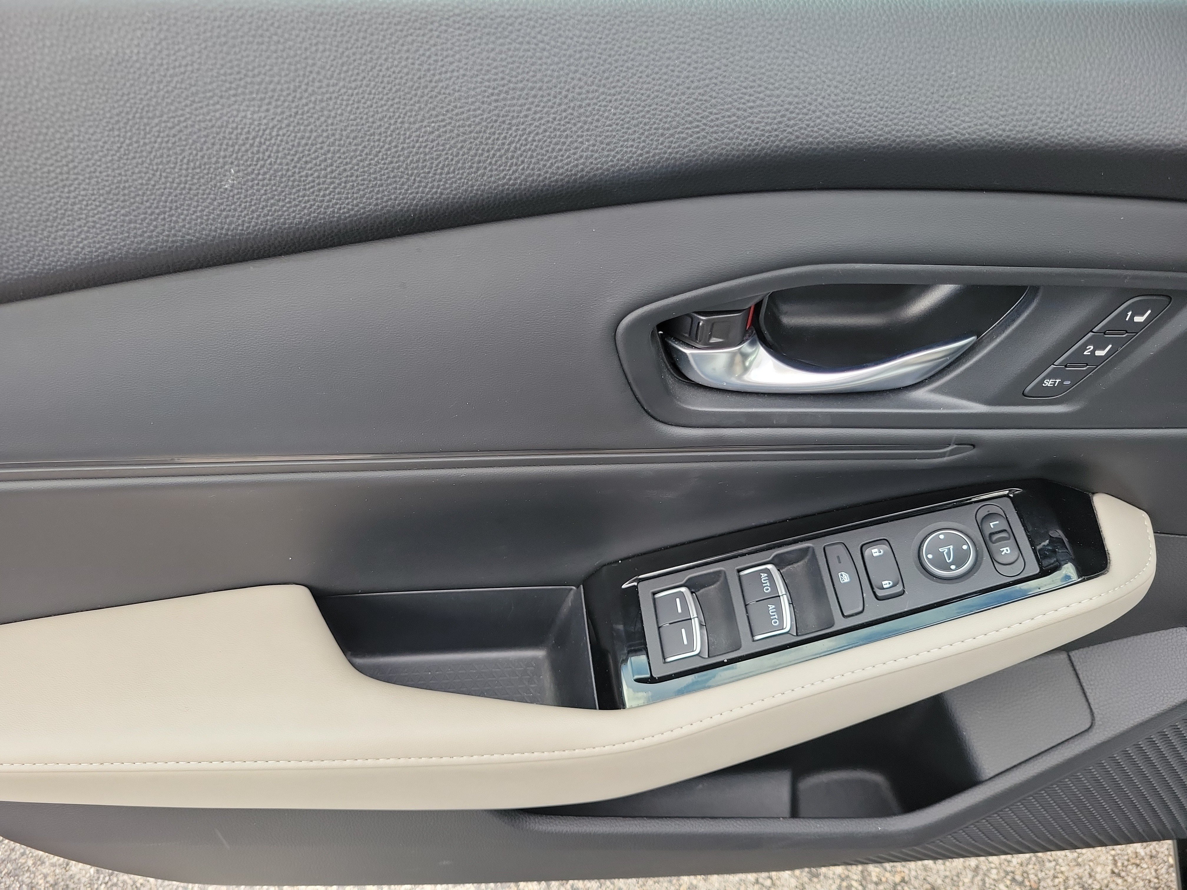 Certified 2023 Honda Accord Touring image 14