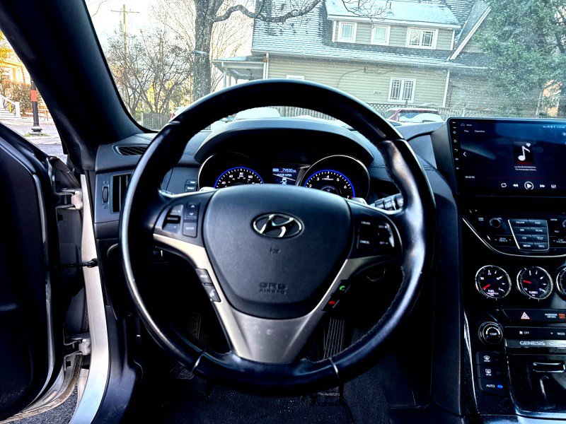 Used 2014 Hyundai Genesis 2.0T image 15