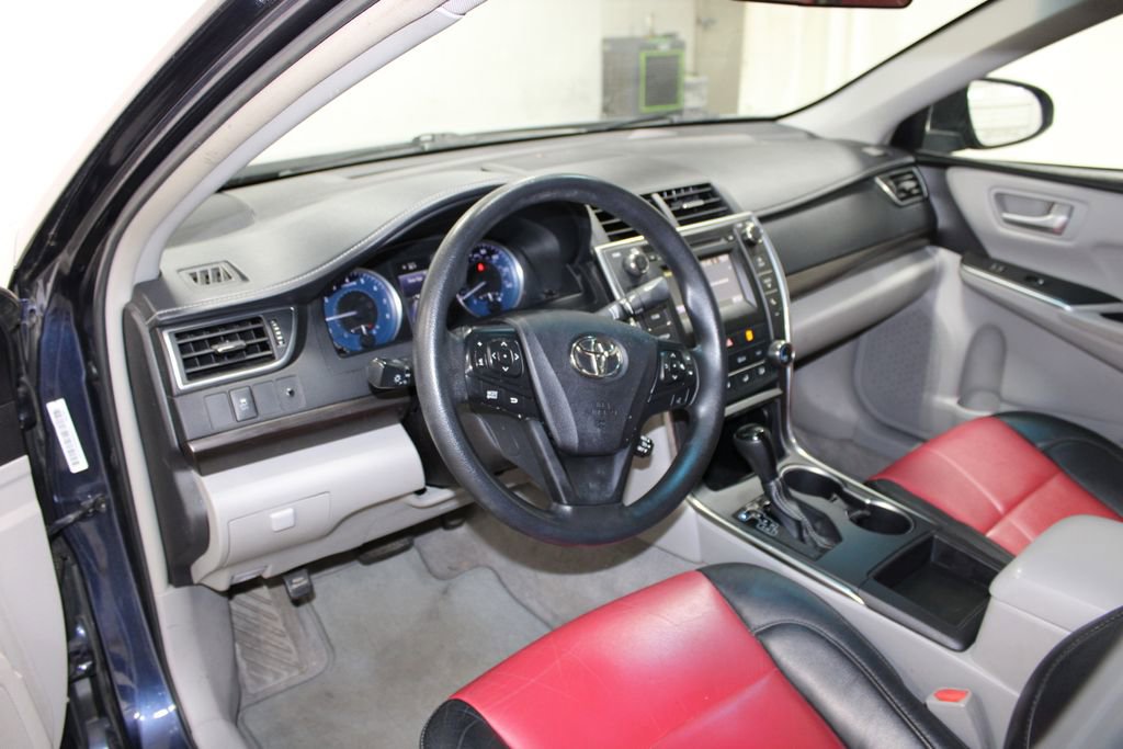 Used 2017 Toyota Camry LE image 14