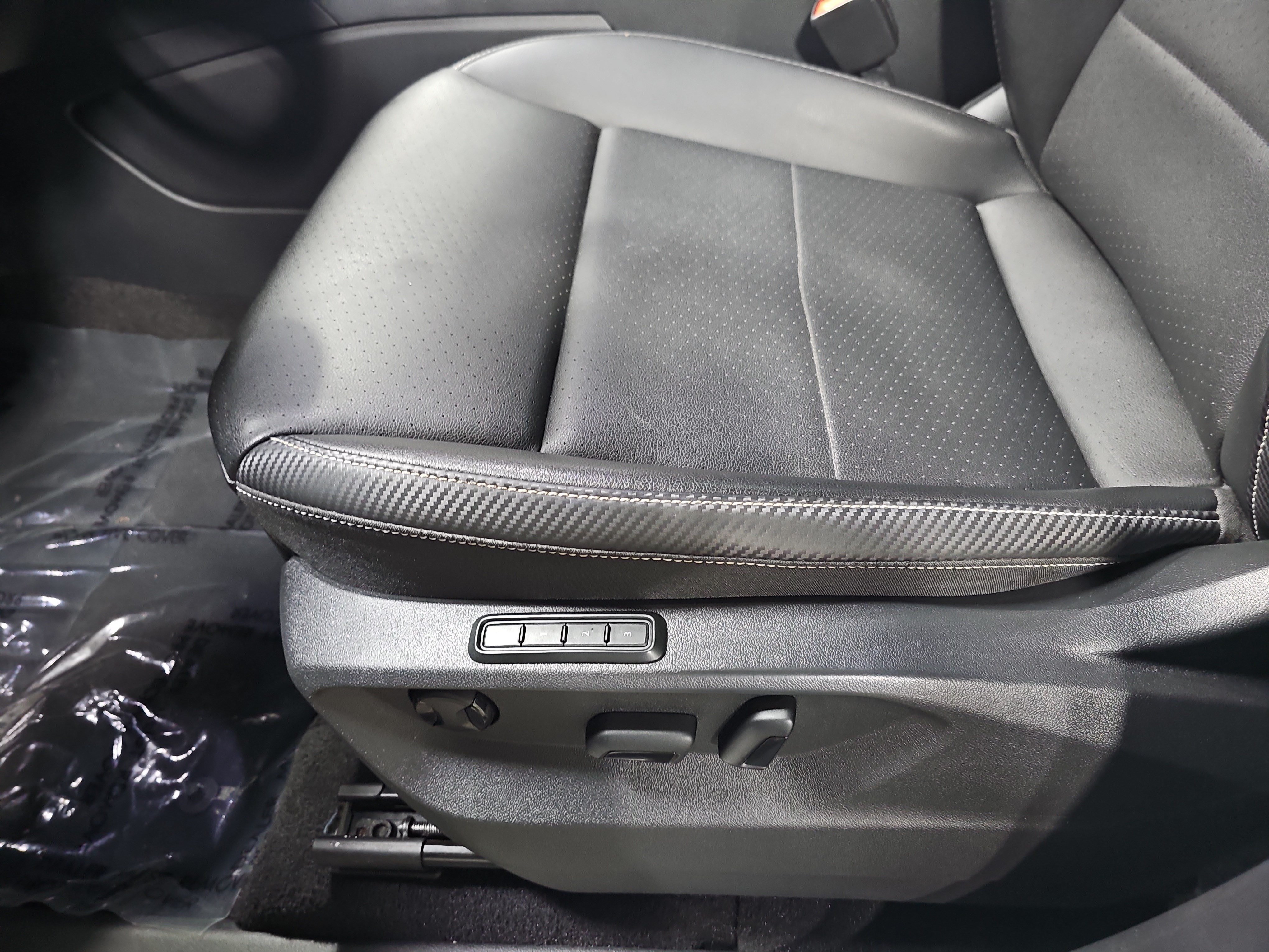 Used 2023 Volkswagen Atlas Cross Sport SEL AWD/4WD image 26