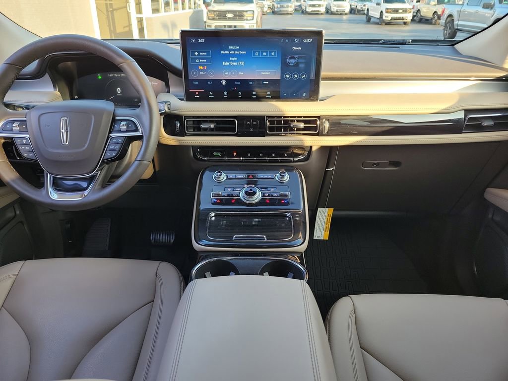 Certified 2023 Lincoln Nautilus FWD w/ Premium Package image 11