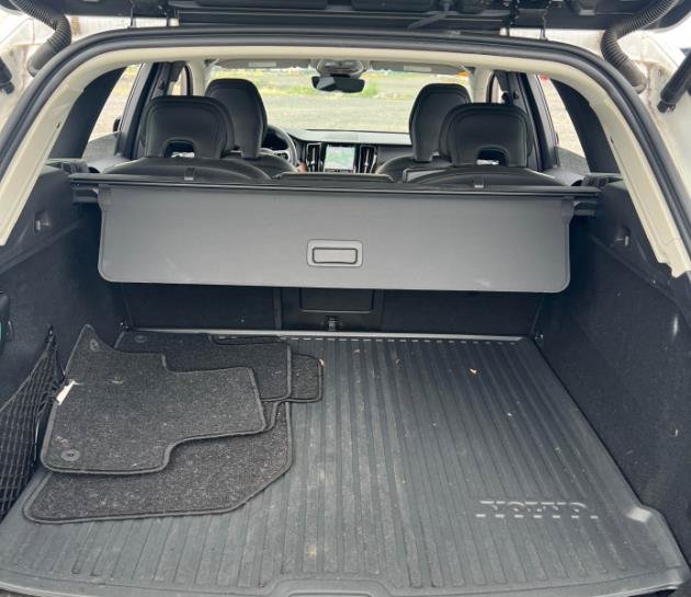 Used 2024 Volvo XC60 B5 Ultimate w/ Protection Package Premier AWD/4WD image 10