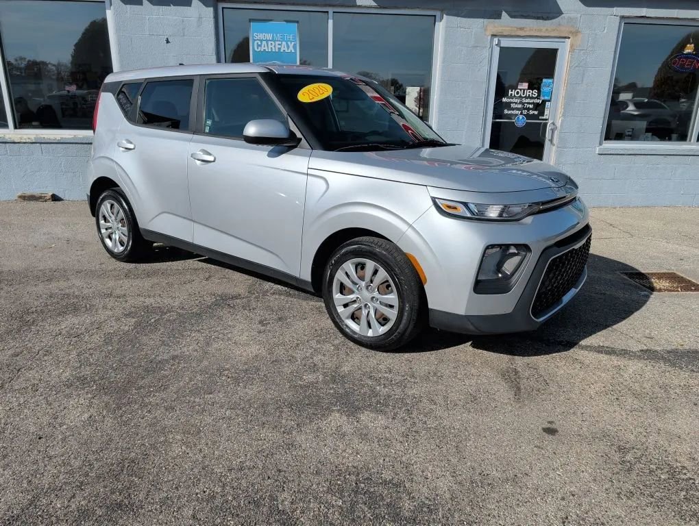 Used 2020 Kia Soul LX image 2