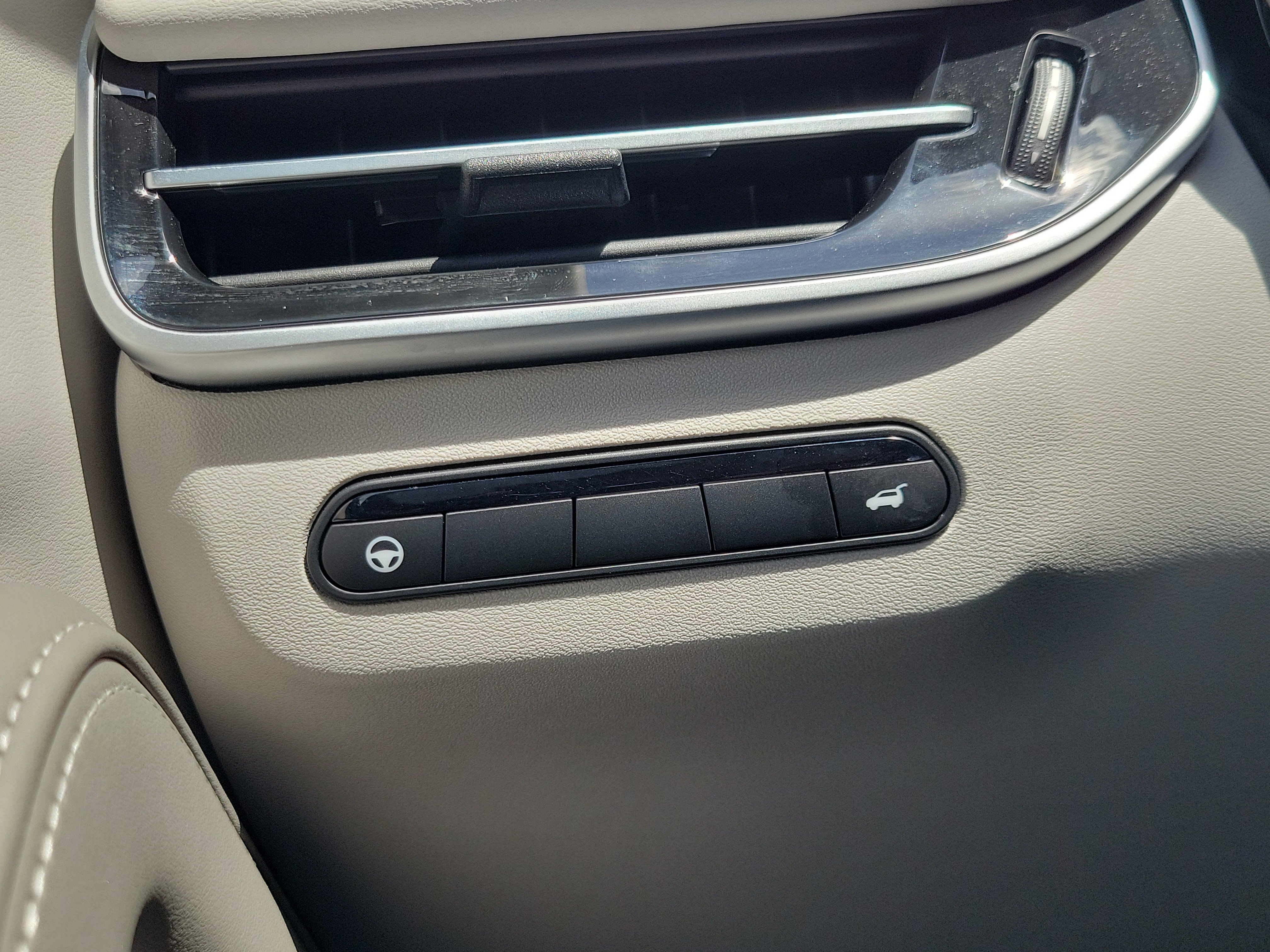 Certified 2026 INFINITI QX60 Luxe w/ Cargo Package image 27