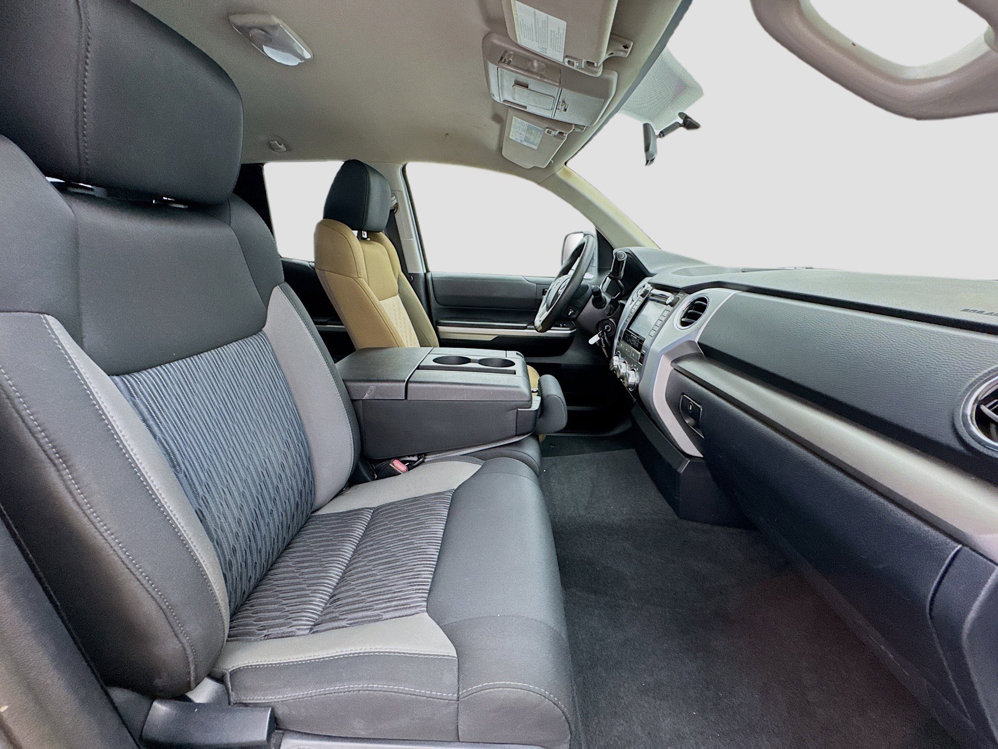 Used 2017 Toyota Tundra SR5 image 18