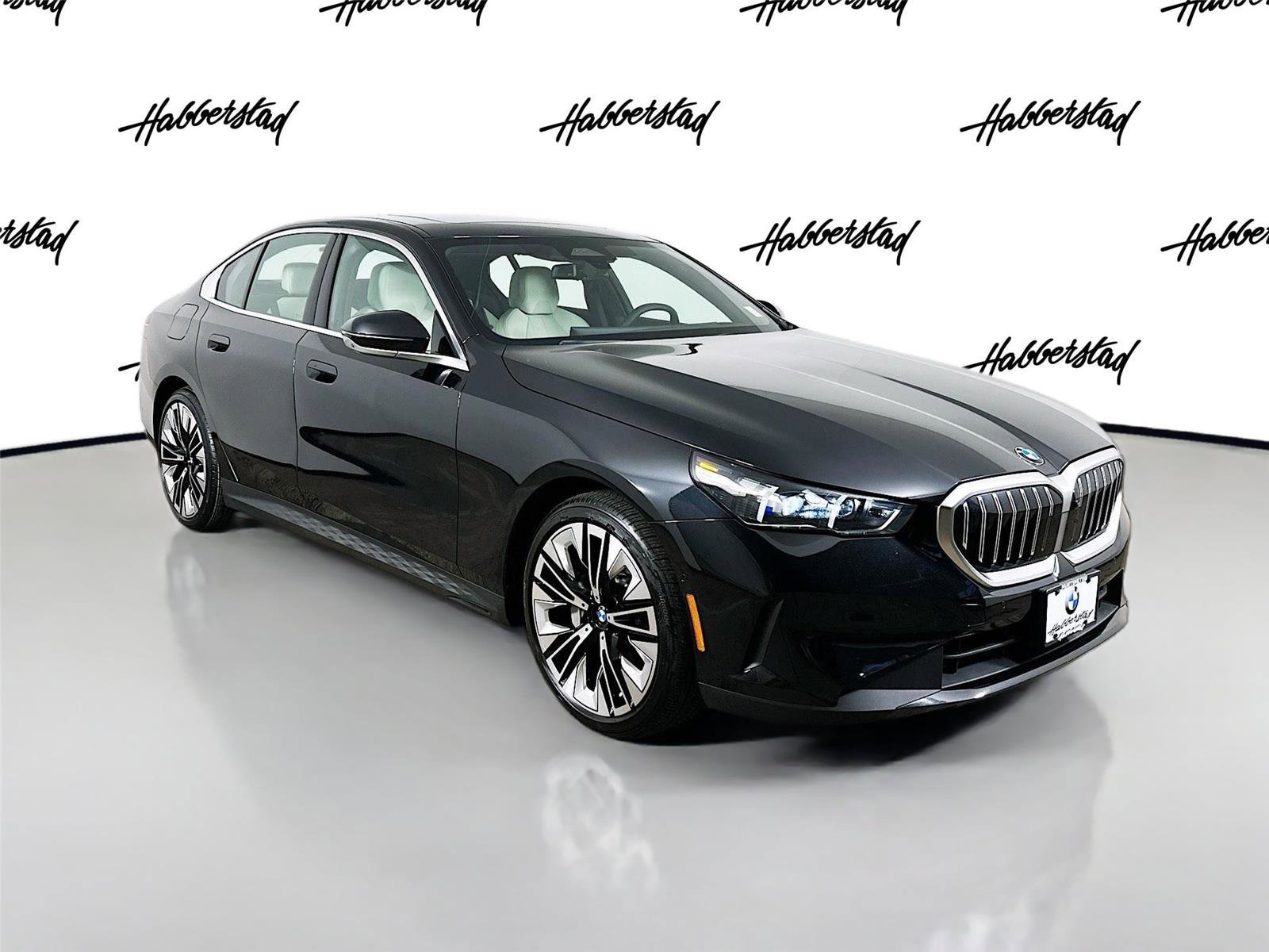 Used 2025 BMW 530i xDrive w/ Premium Package image 3
