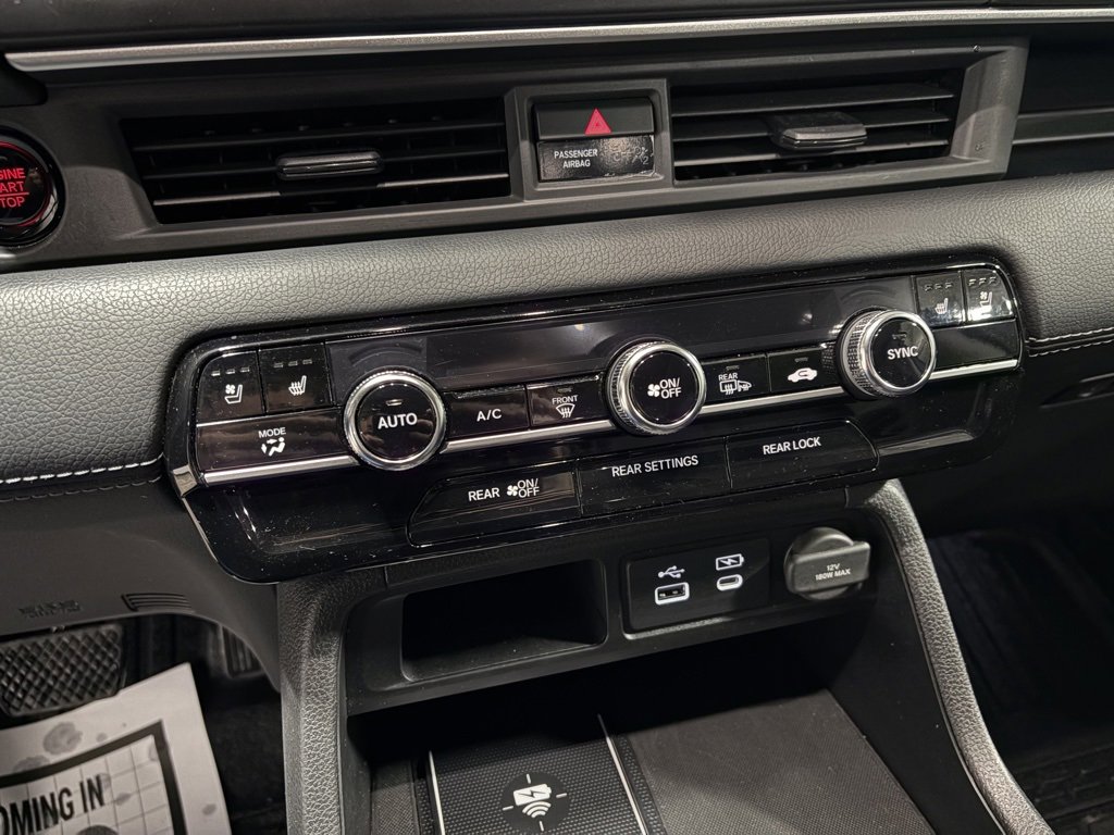 Used 2025 Honda Pilot Elite image 14