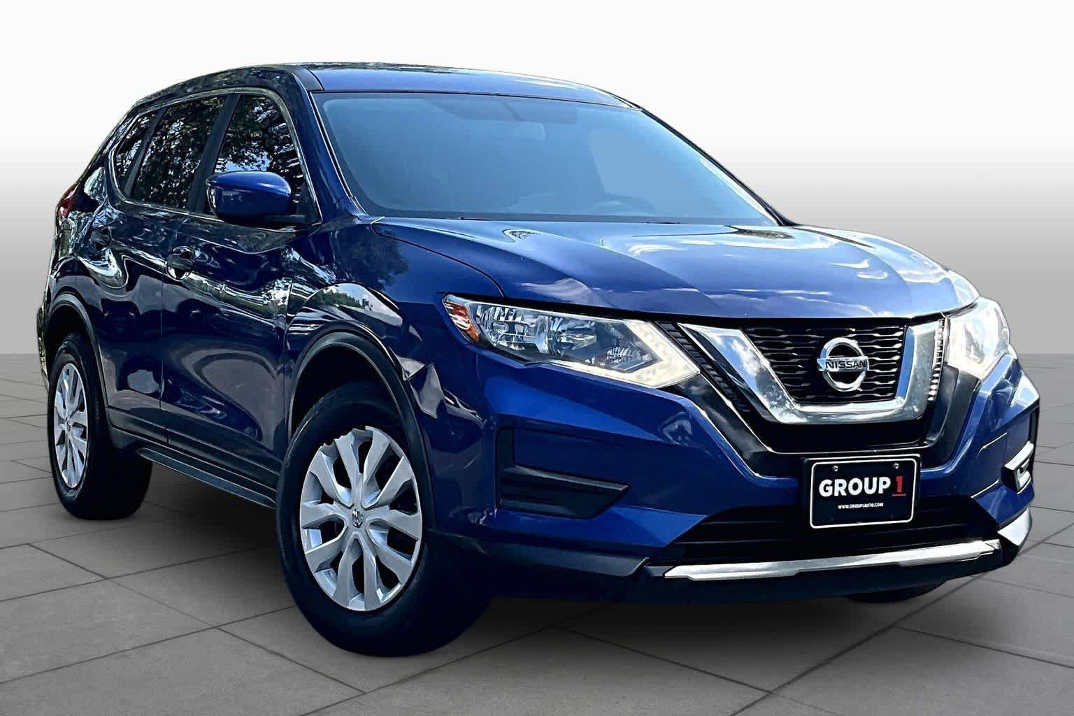 Used 2017 Nissan Rogue S AWD/4WD image 3