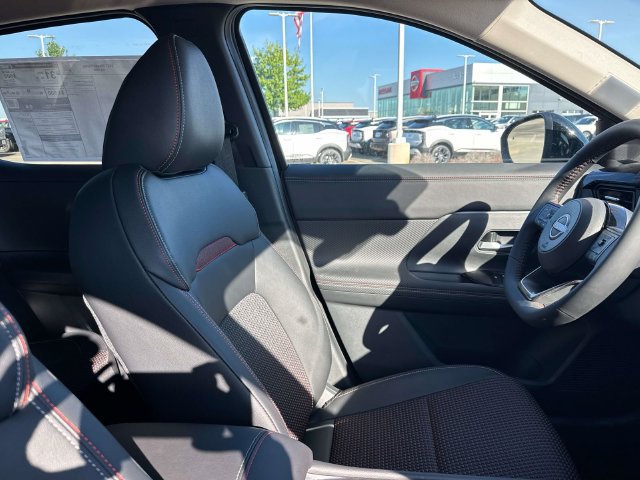 New 2027 Nissan Kicks SR FWD image 13