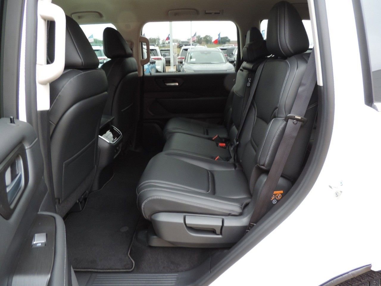 New 2026 Nissan Armada SV image 17