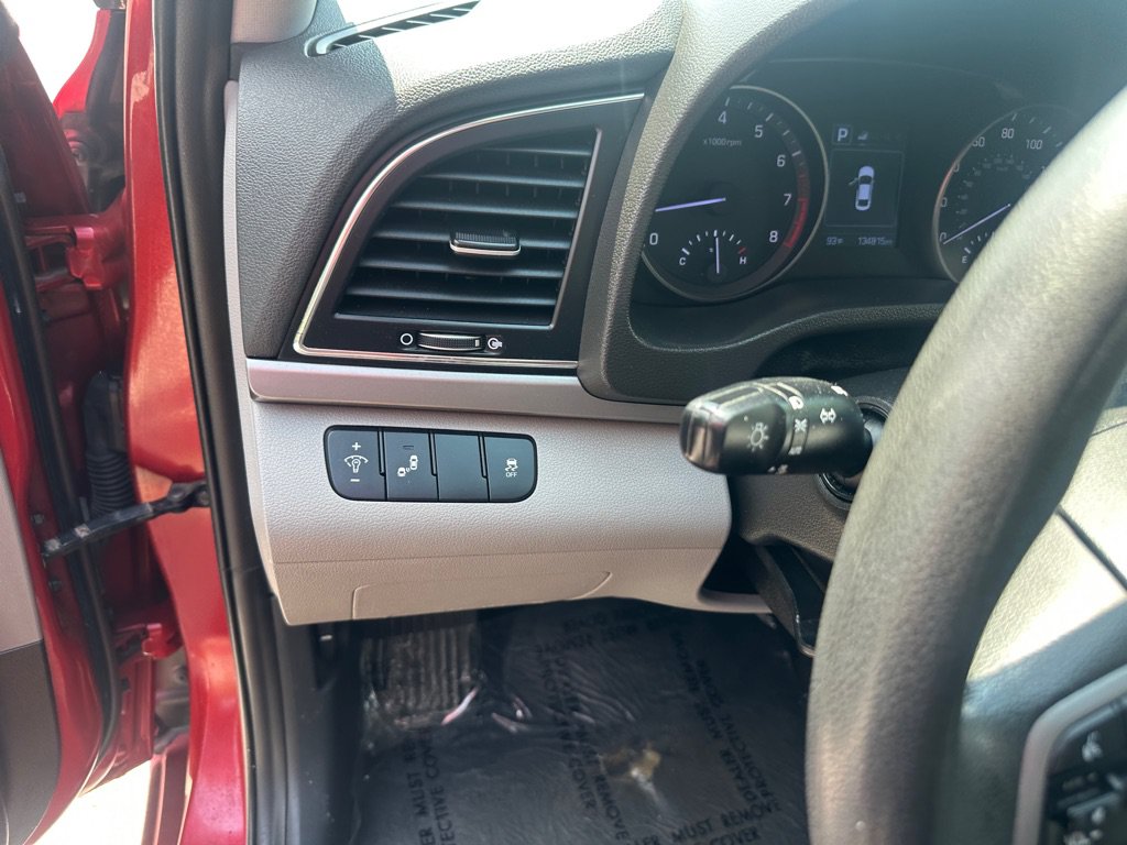 Used 2018 Hyundai Elantra SEL FWD image 11