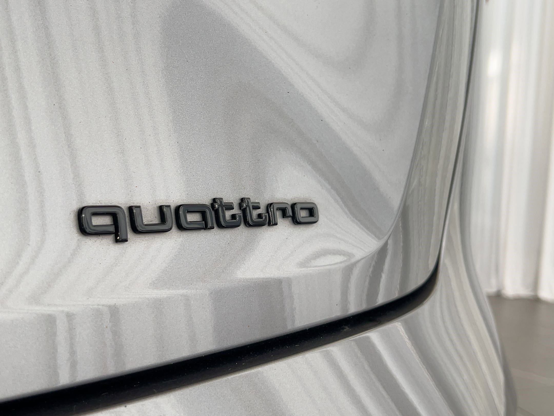 Used 2022 Audi e-tron Premium Plus w/ Premium Plus Package image 27