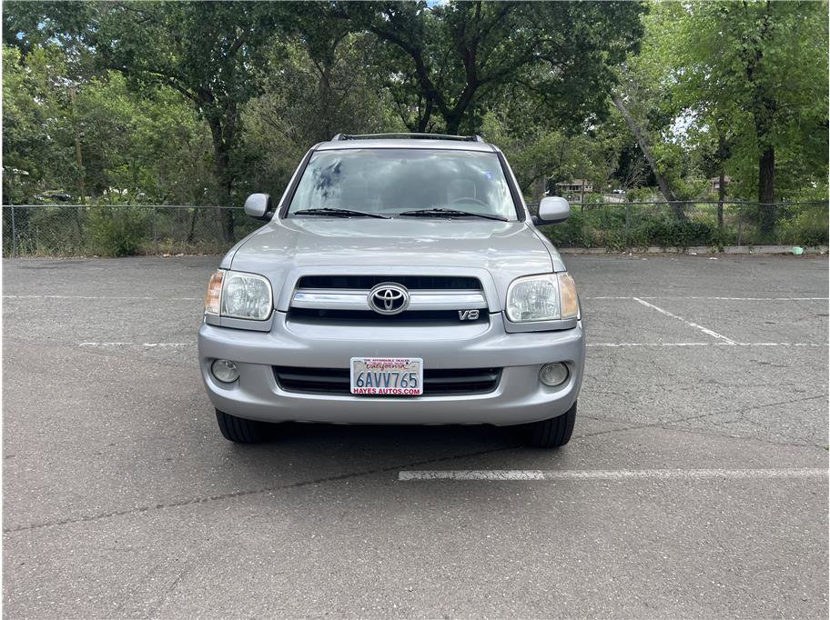 Used 2006 Toyota Sequoia SR5 RWD image 2