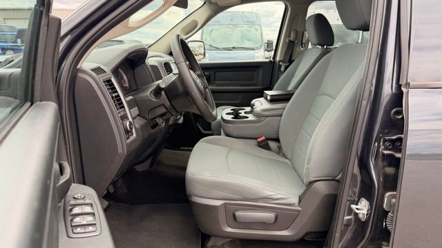 Used 2017 RAM 1500 Express AWD/4WD image 11