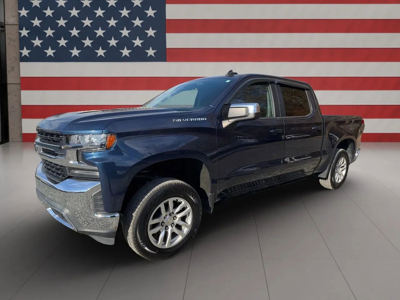 Used 2020 Chevrolet Silverado 1500 LT w/ LT Value Package image 2