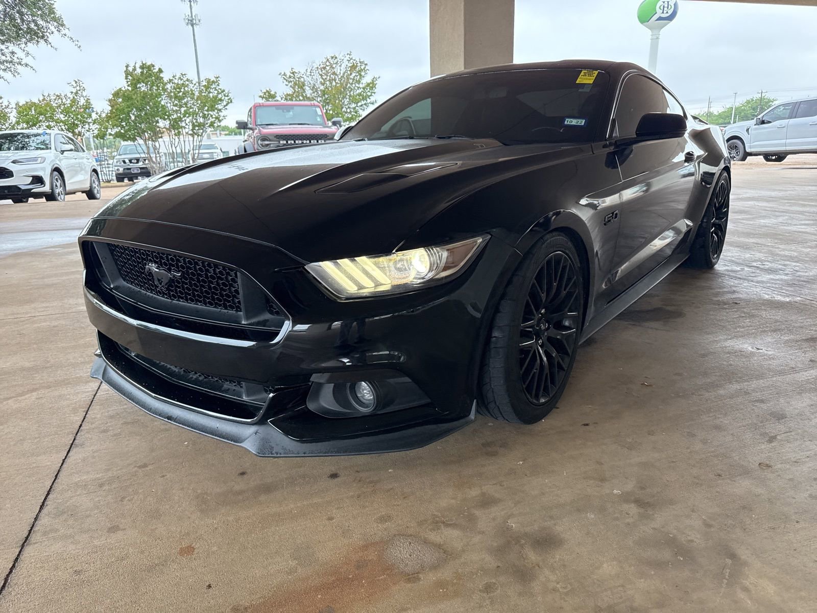 Used 2017 Ford Mustang GT Premium w/ GT Performance Package image 3