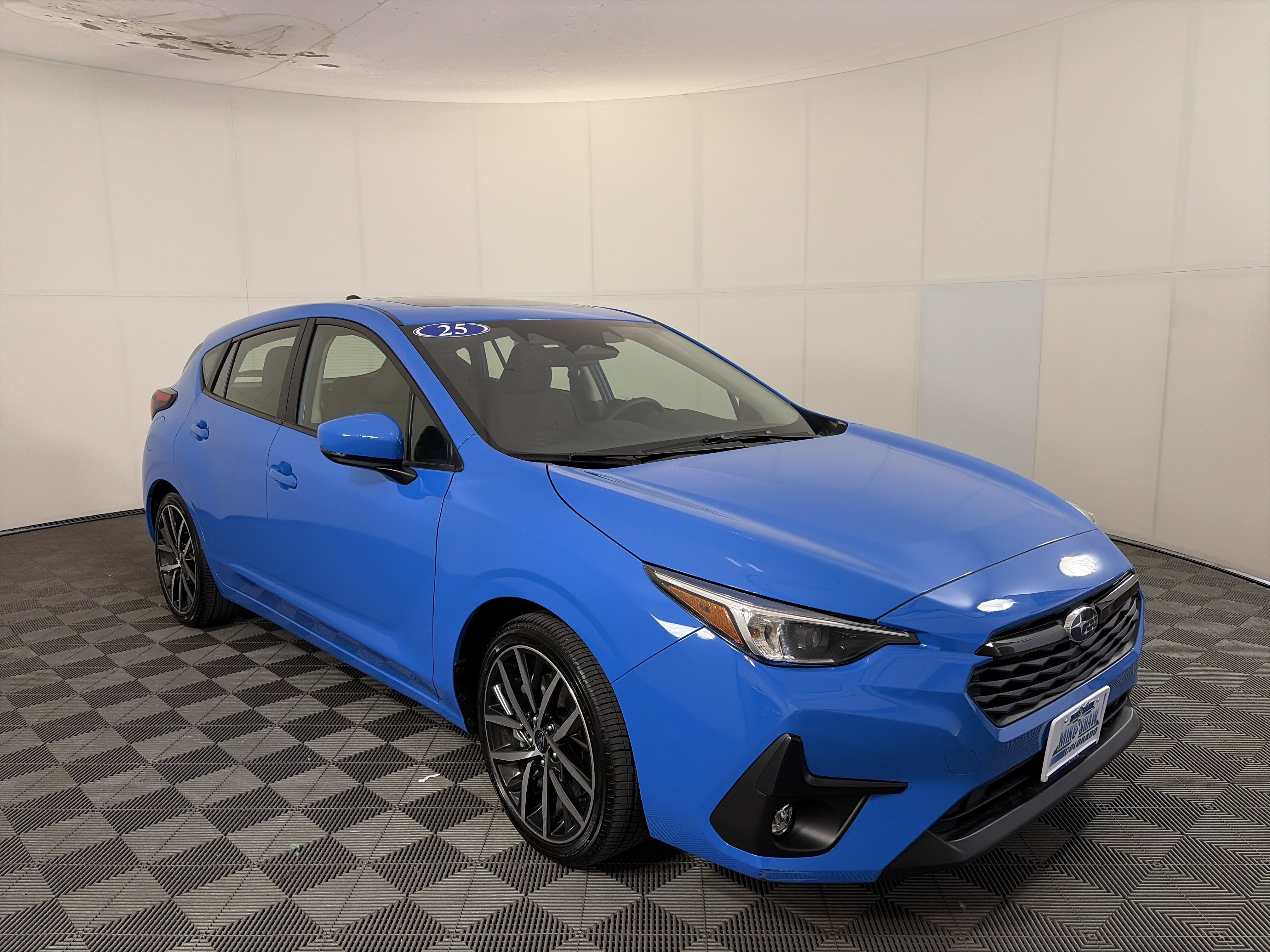 Used 2025 Subaru Impreza 2.0i Sport image 3