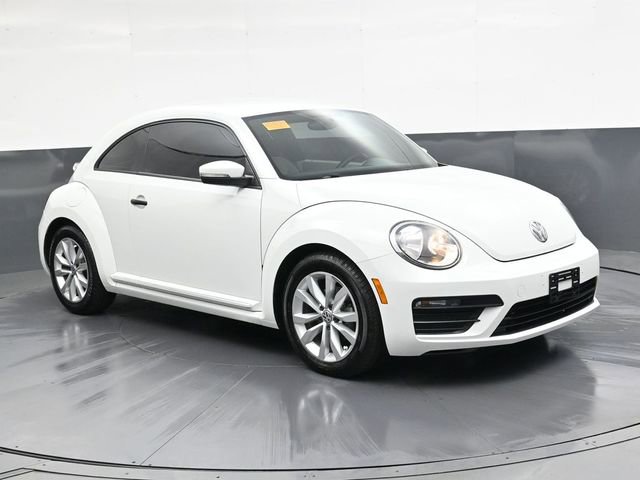Used 2017 Volkswagen Beetle 1.8T S image 2