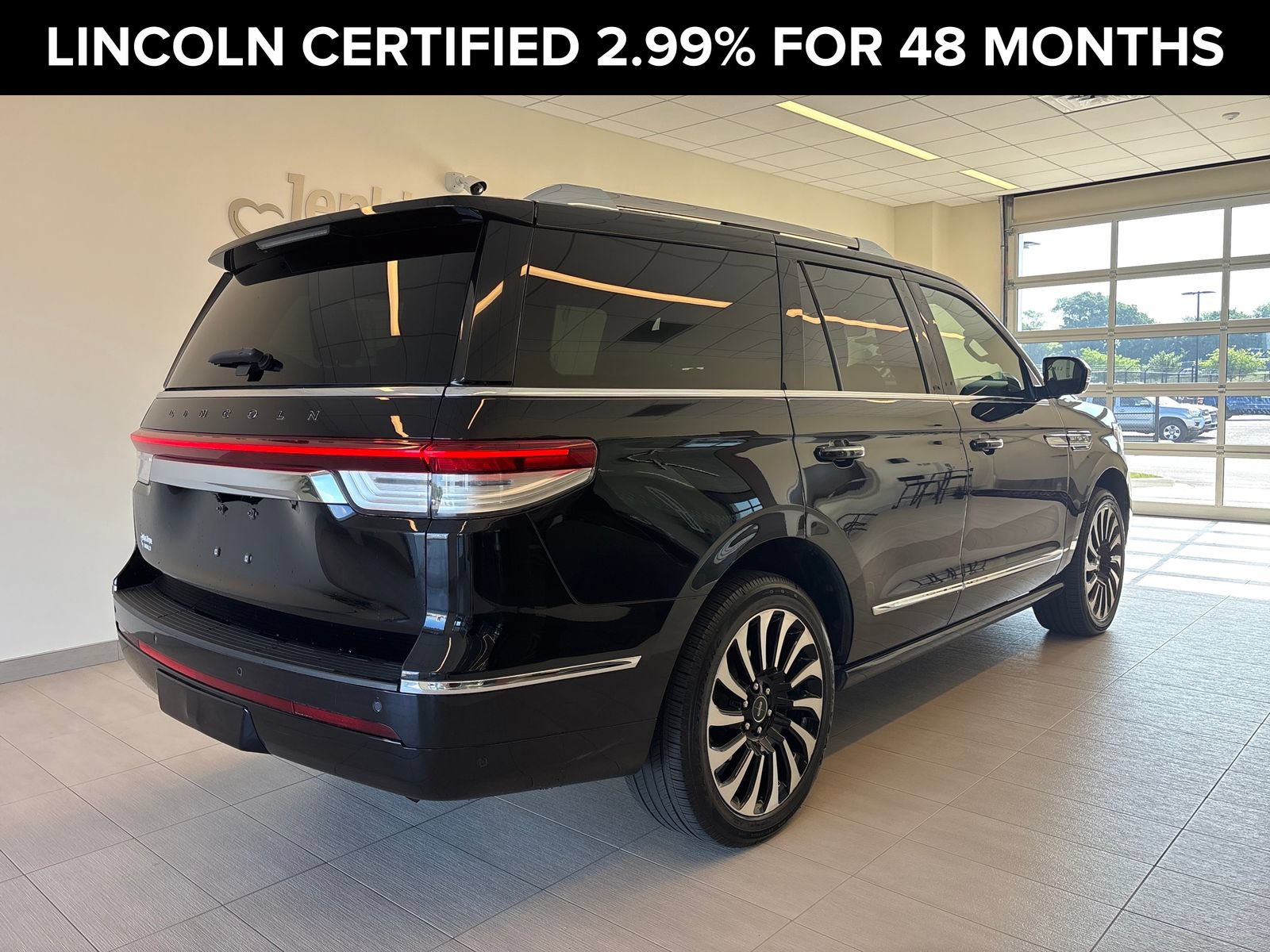 Certified 2022 Lincoln Navigator Black Label AWD/4WD image 3