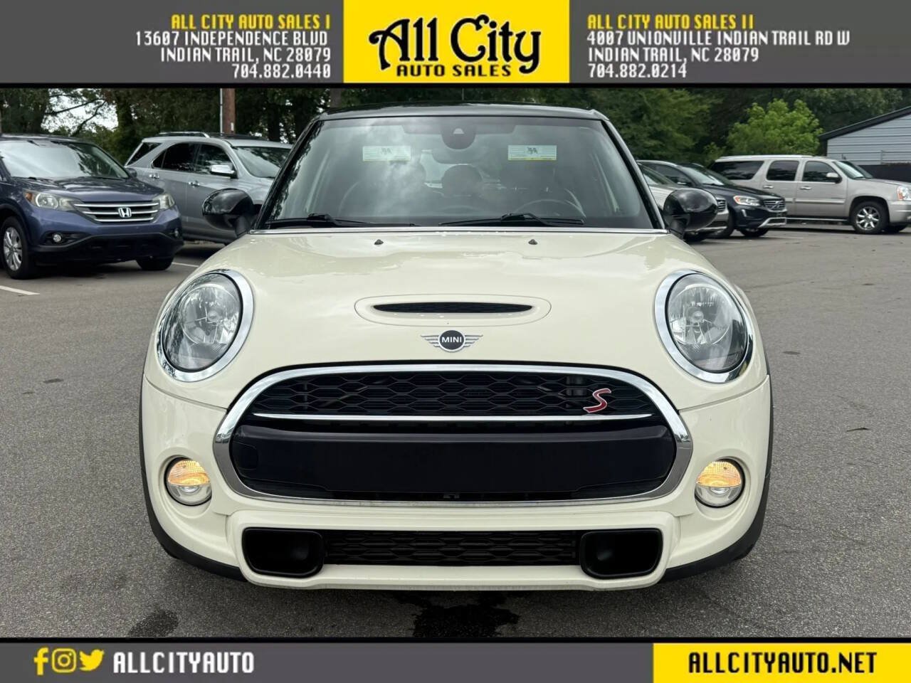 Used 2019 MINI Cooper S FWD image 2